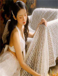 《花井美纱种子-日本少妇裸体做爰高潮片》